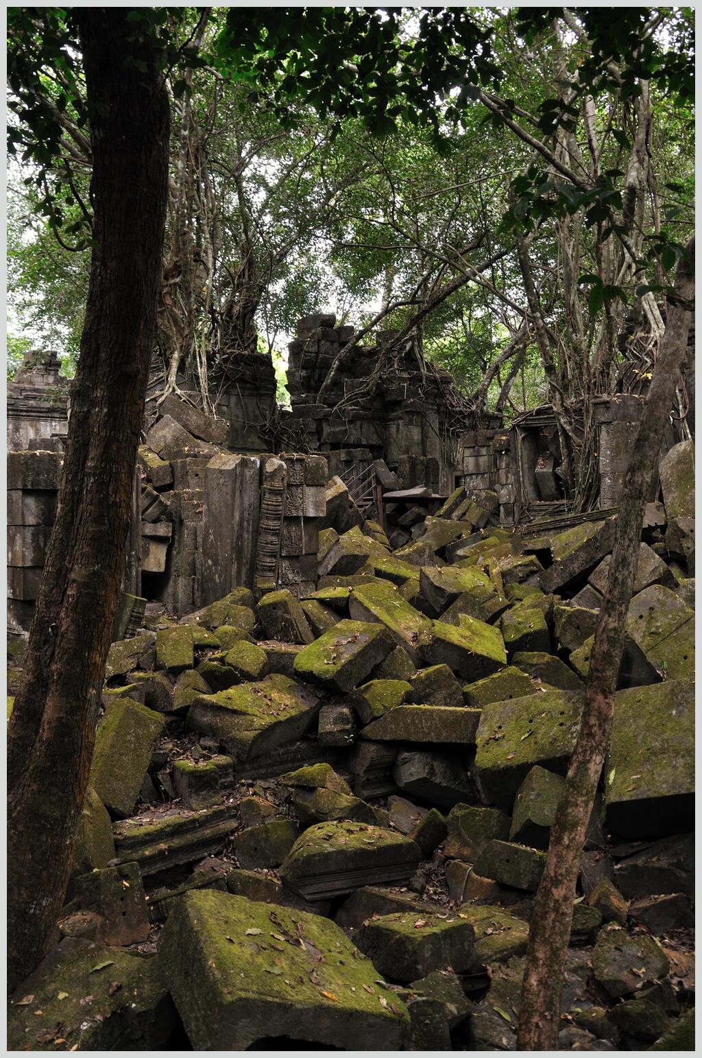 石头堆吴哥窟古寺石像佛像摄影图片叁素材