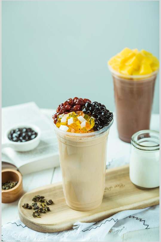 杯装三拼奶茶图片