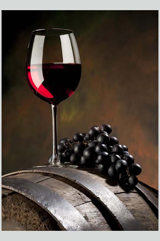 黑葡萄红酒图片