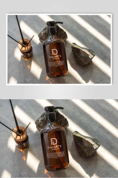 香薰瓶子创意大气化妆品包装瓶样机