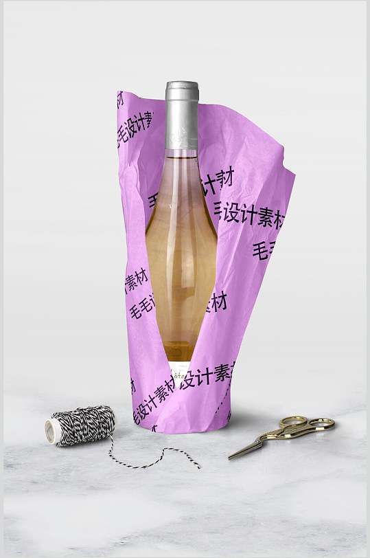 粉红色酒瓶包装纸样机