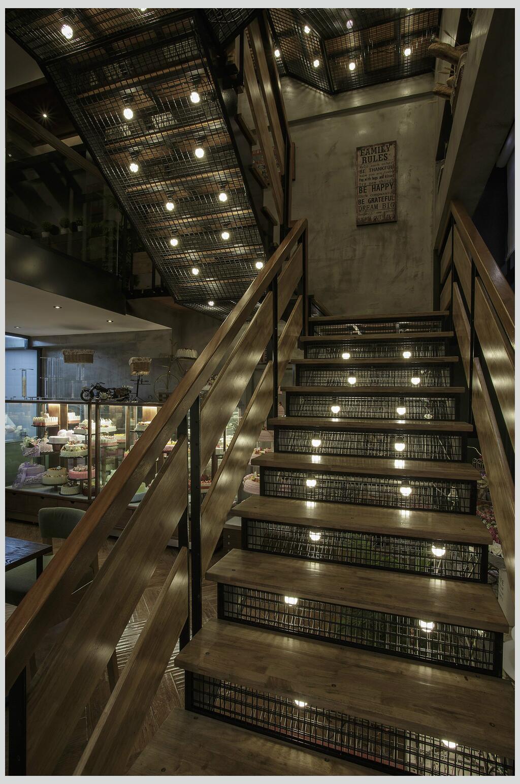 餐厅饭店楼梯装修设计图片