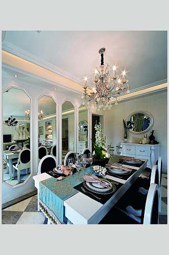 白色实木餐桌水晶灯法式别墅样板间图片