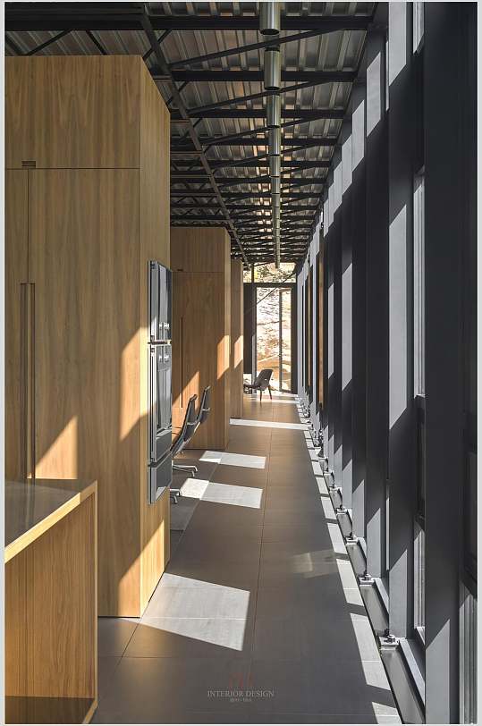 工业风阳光照射中的走廊椅子室内效果图