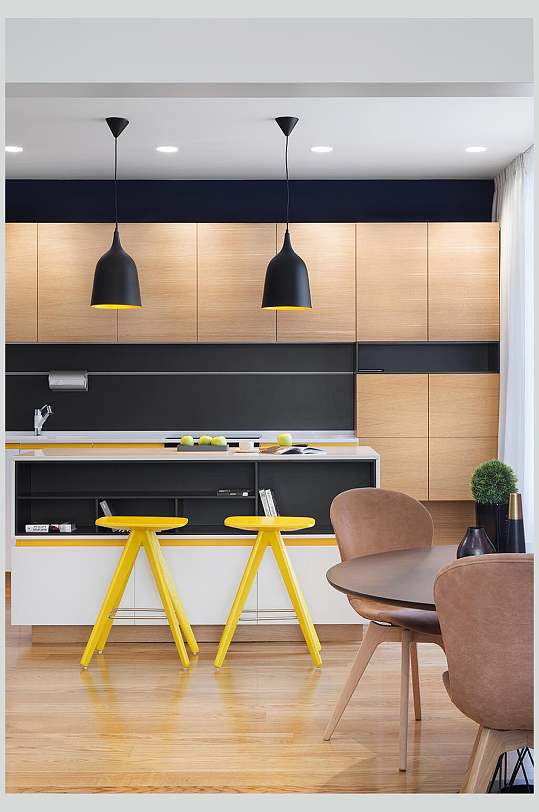 工业风开放式厨房黑色金属射灯室内效果图