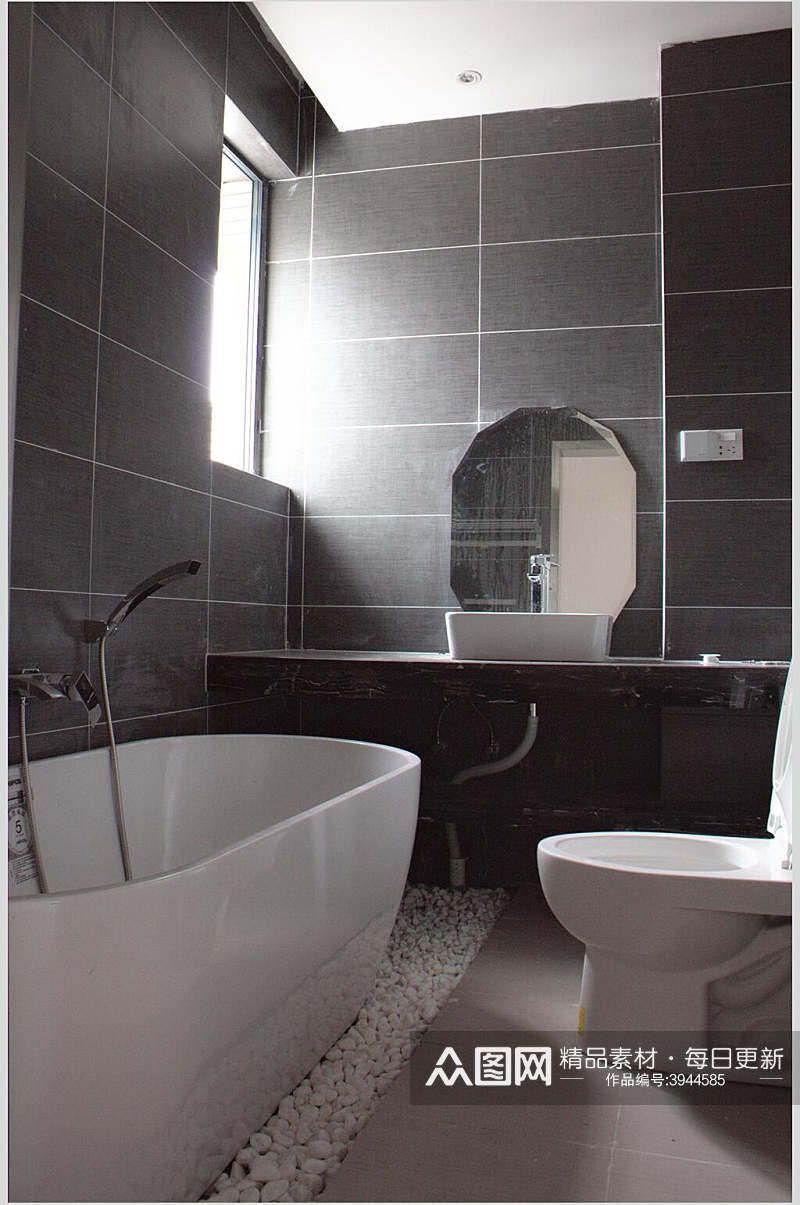 浴室镜子马桶灰色北欧风格室内图片素材