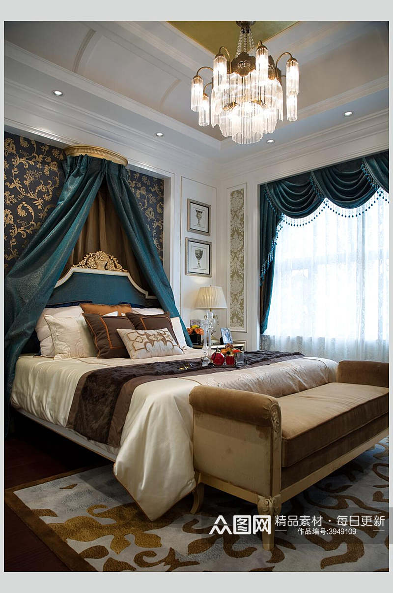 蓝色窗帘水晶吊灯床法式别墅样板间图片素材