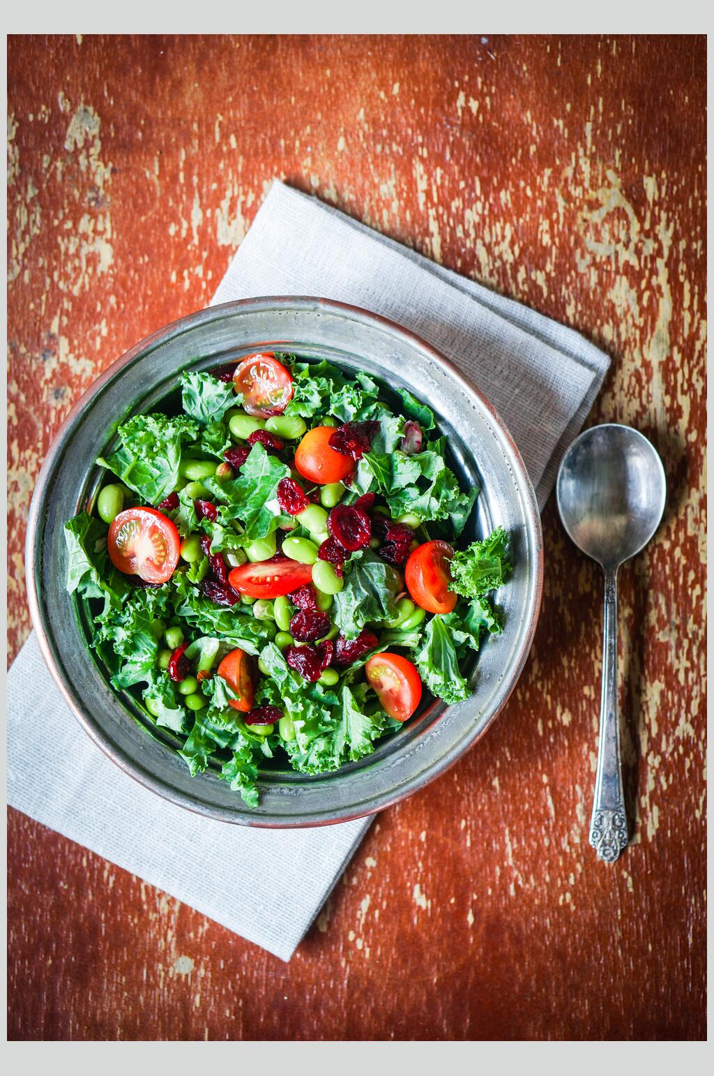 健康低脂绿色沙拉美食图片