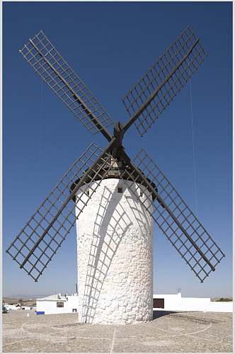 白色欧式风车图片