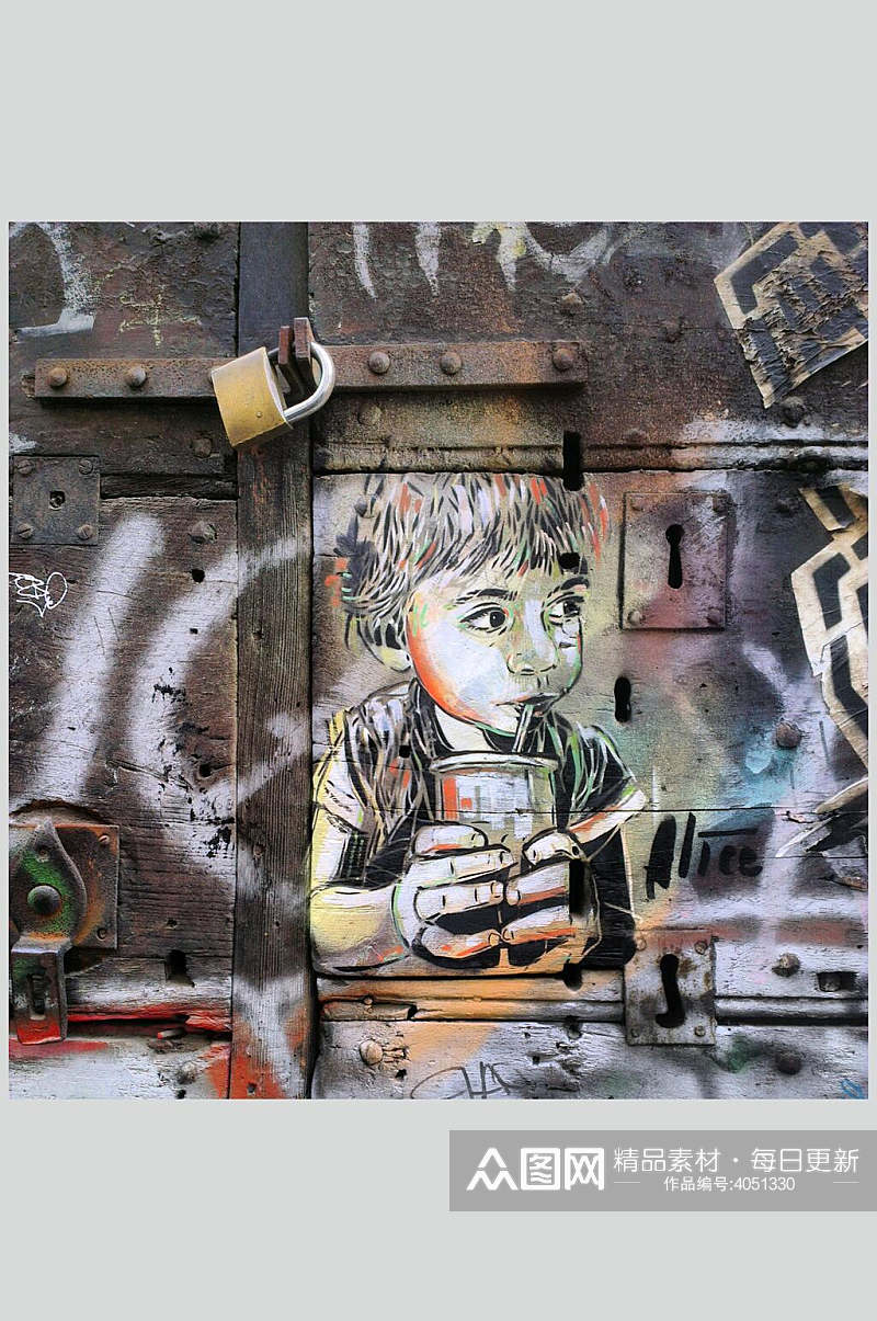 喝着饮料的小男孩街头墙面涂鸦图片素材