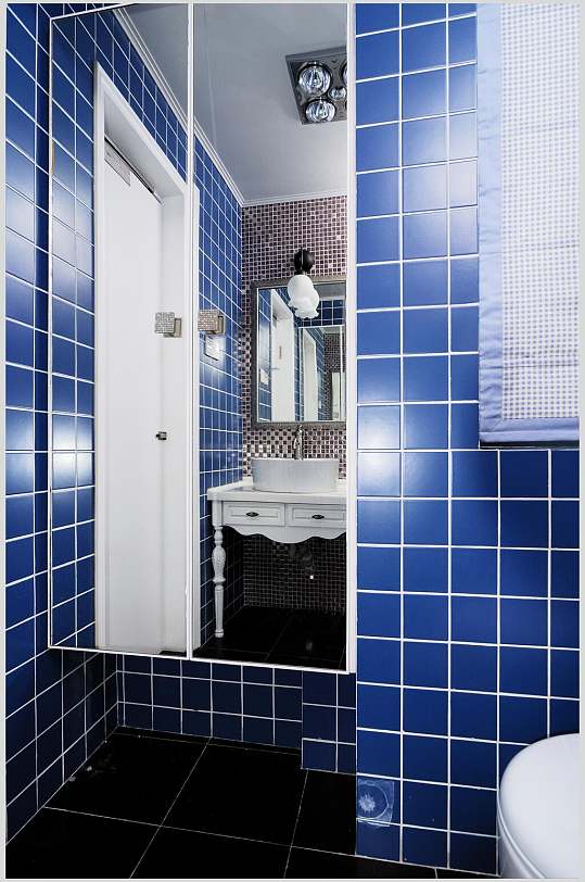 蓝色马赛克洗手间田园图片