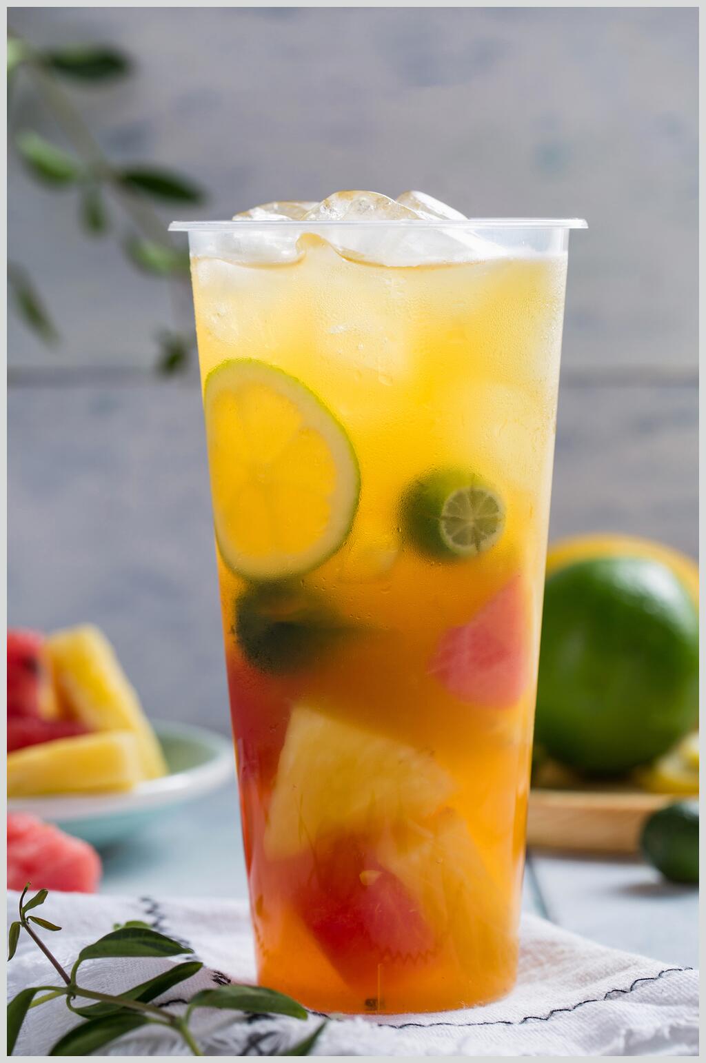 西瓜菠萝柠檬奶茶果汁图片