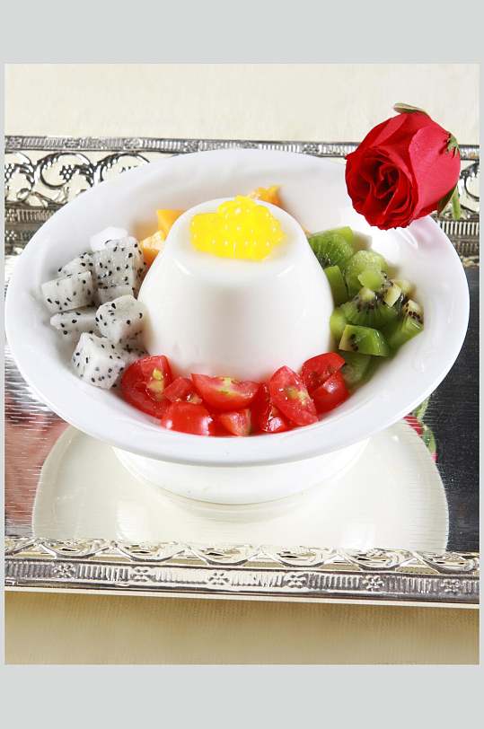 甜品布丁水果捞图片