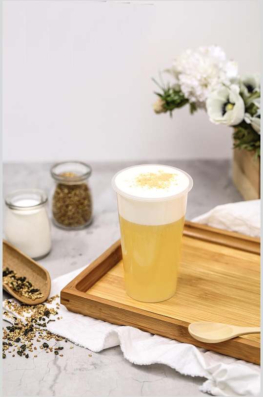 奶盖翠峰茉莉奶茶果汁图片