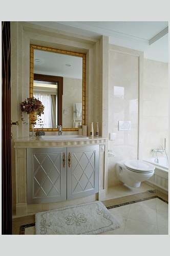 欧式大理石台面墙面卫浴复式跃层室内设计图片