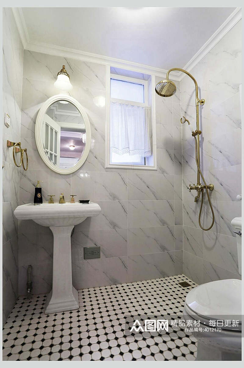 高端个性镜子淋浴头洗手间简约图片素材