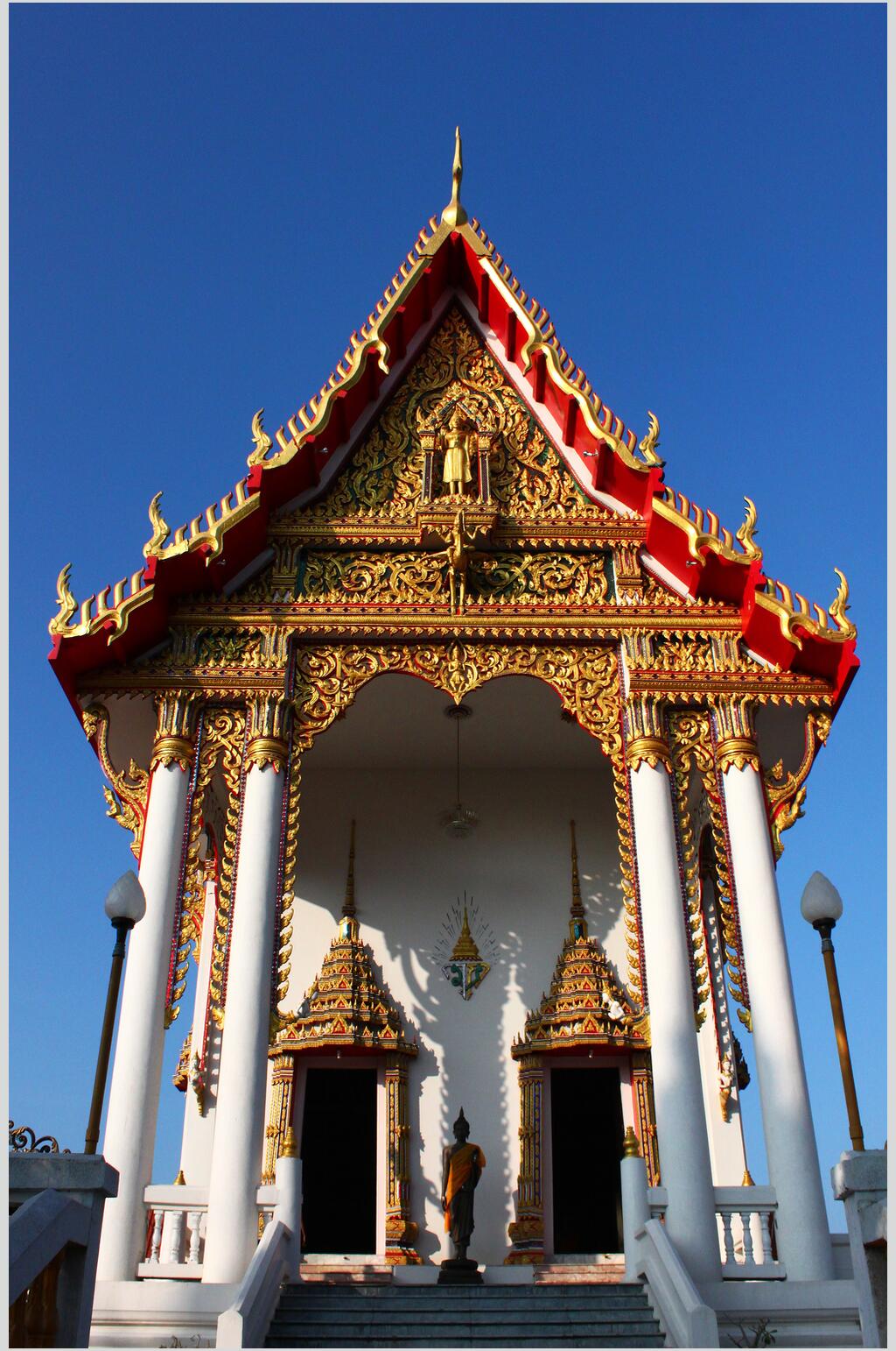 蓝天白云泰式建筑泰国旅游图片立即下载做旧建筑泰国旅游图片标志性