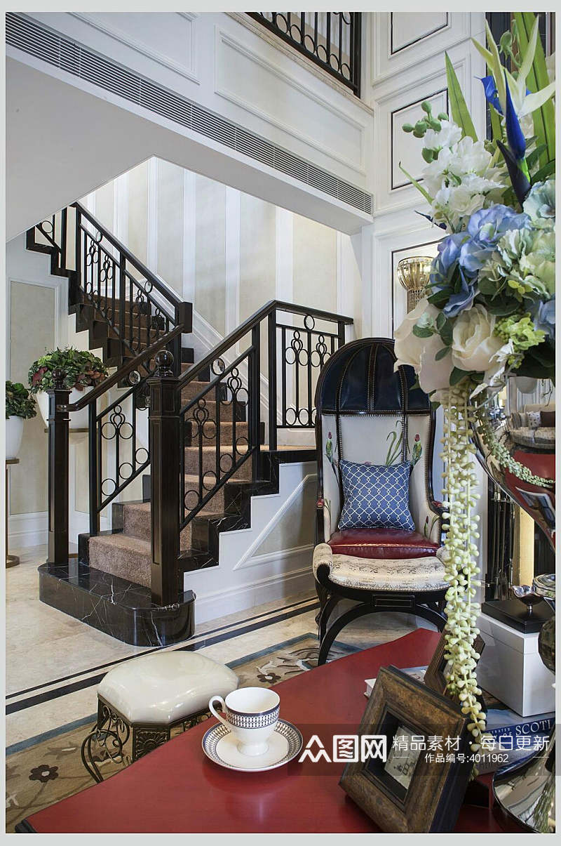 楼梯沙发大气创意法式风格别墅图片素材