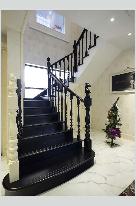 个性高端楼梯扶手复古装修设计图片