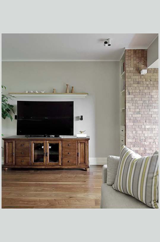 电视木头黄色高端创意客厅设计图片