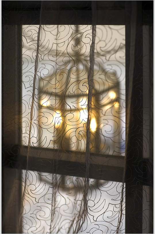 花纹窗户笼子高端时尚欧式别墅图片