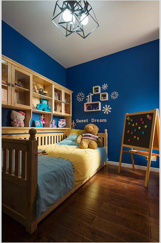 蓝色前面儿童房装修设计图片