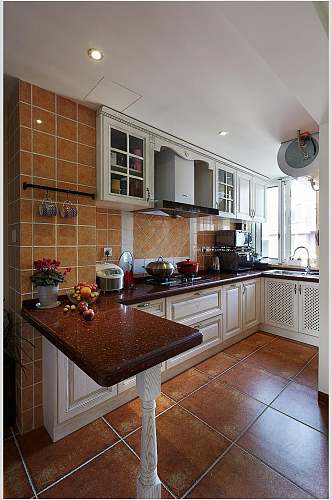 仿古砖白色橱柜吧台厨房美式三居图片