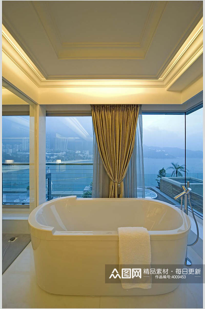 洗浴室大浴缸欧式别墅图片素材