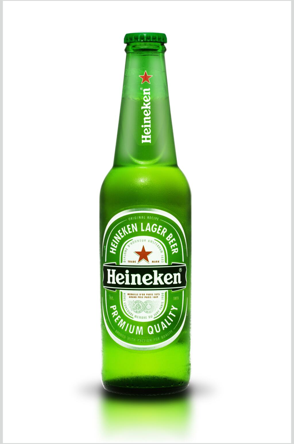 绿色啤酒瓶色彩静物图片