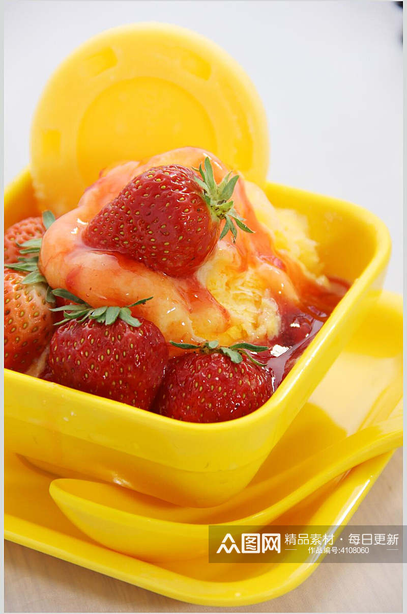 黄色方形碗装草莓冰激凌水果捞图片素材