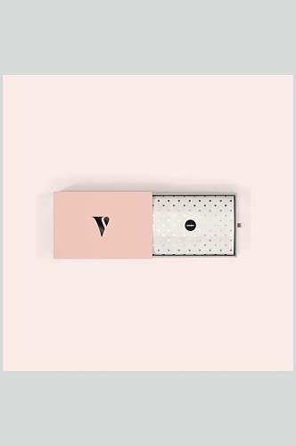 粉色圆形黑图标包装礼品盒样机