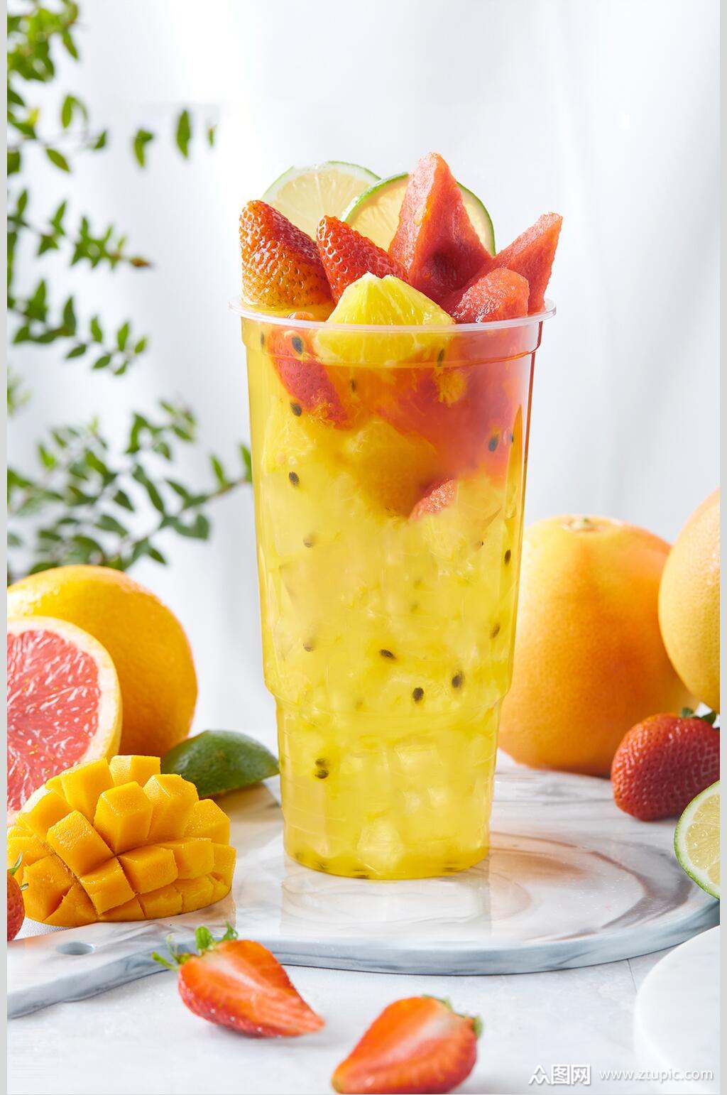 水果草莓杯子精致果汁奶茶摄影图片素材