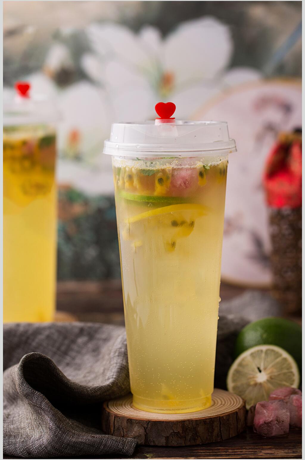 爱心水果朦胧精致果汁奶茶摄影图片素材