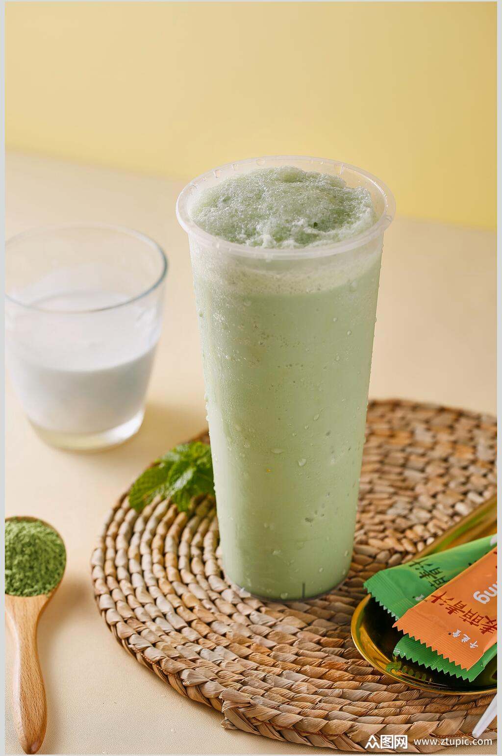 植物勺子杯子精致果汁奶茶摄影图片素材