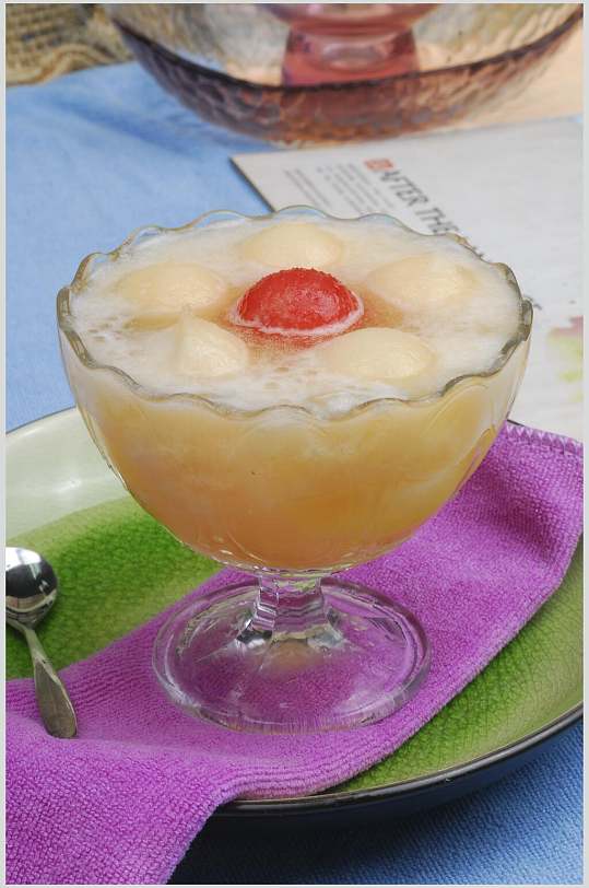 哈密瓜水果捞图片