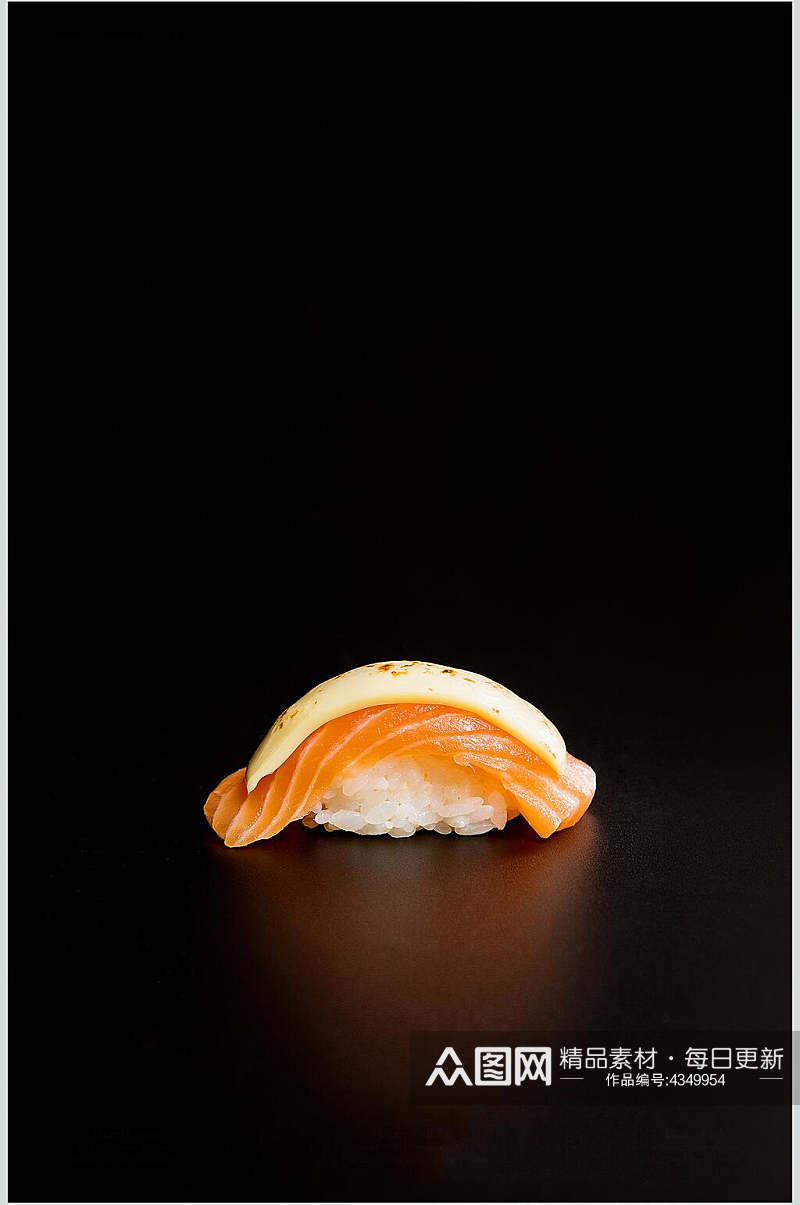黑色背景刺身美味寿司实拍图片素材