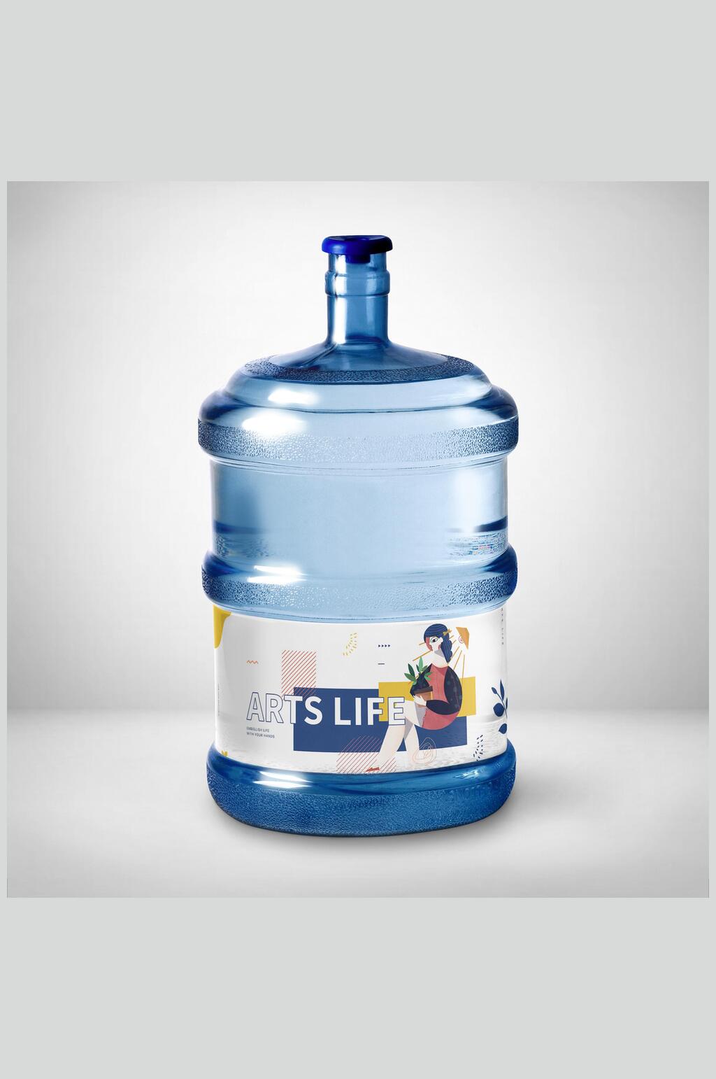 液体英文字母女矿泉水标签样机素材