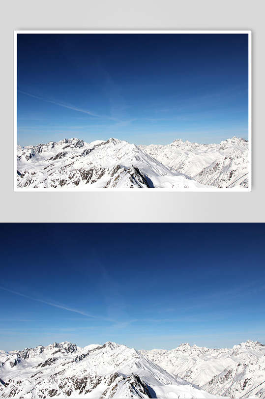 雪山深蓝色天空雪山雪景摄影图片