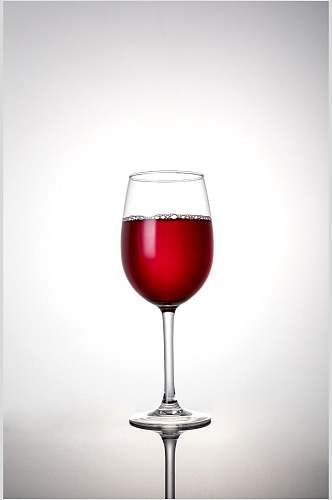 单独一杯红酒摄影图片