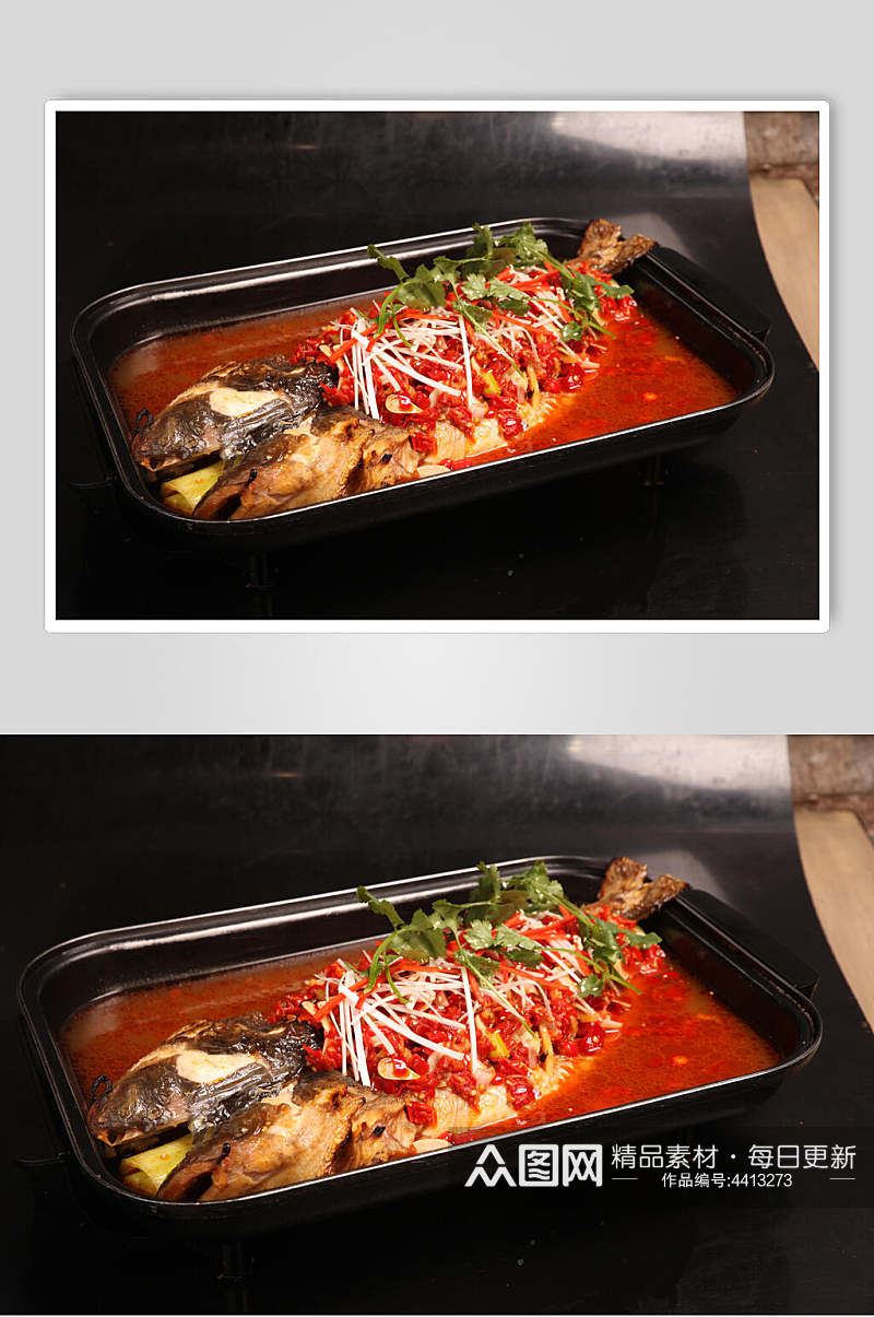 辣椒葱花酱汁红色美味烤鱼图片素材