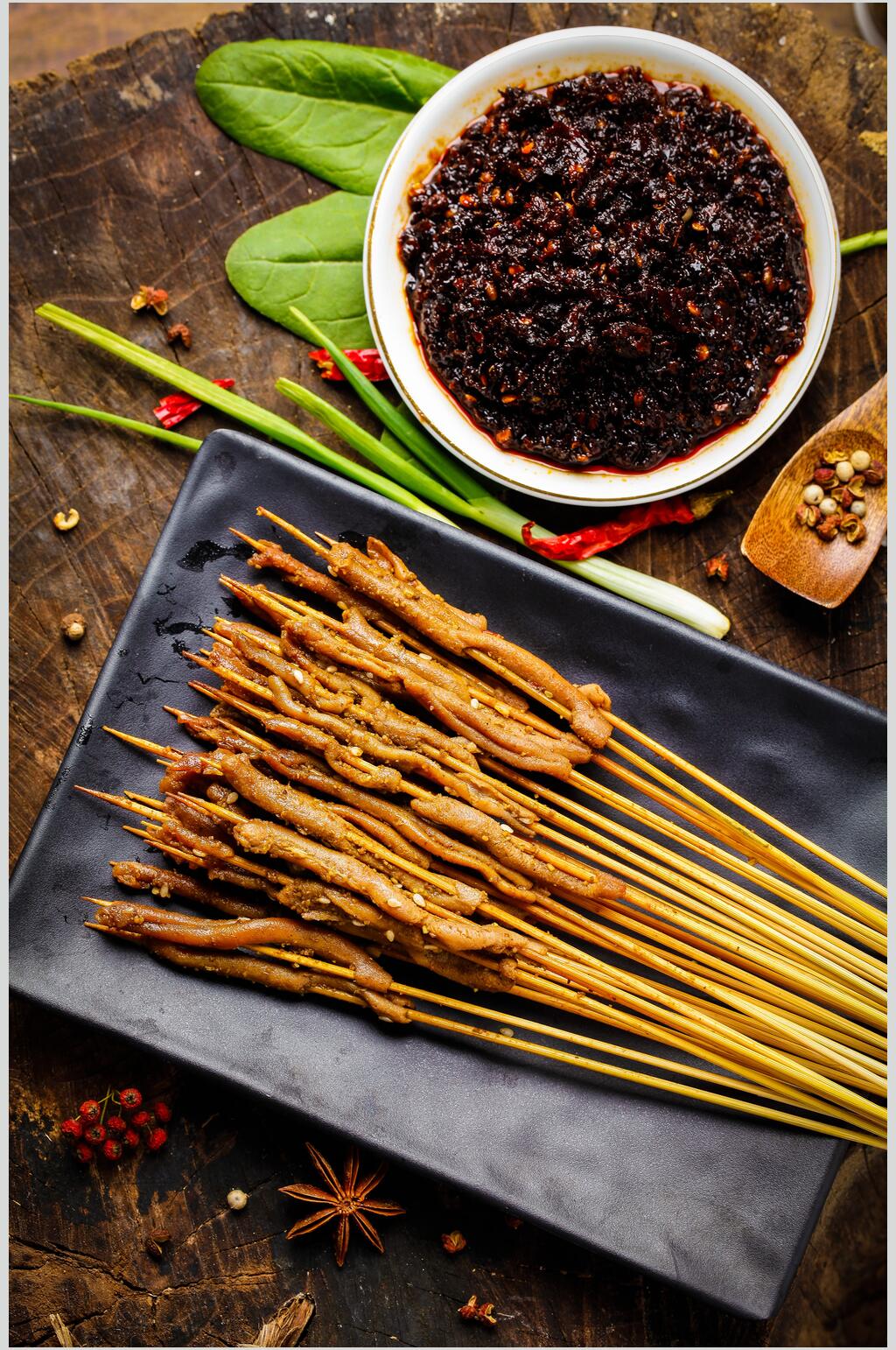 竹签八角葱花棕色烧烤串串图片素材