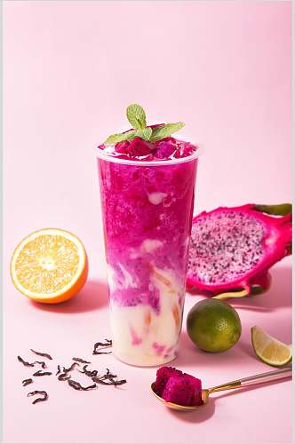 火龙果汁美味饮品创意摆拍图片