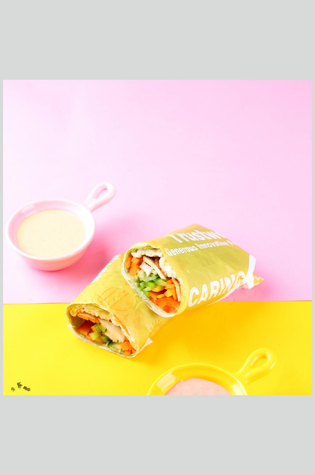 鸡蛋灌饼素食沙拉图片素材