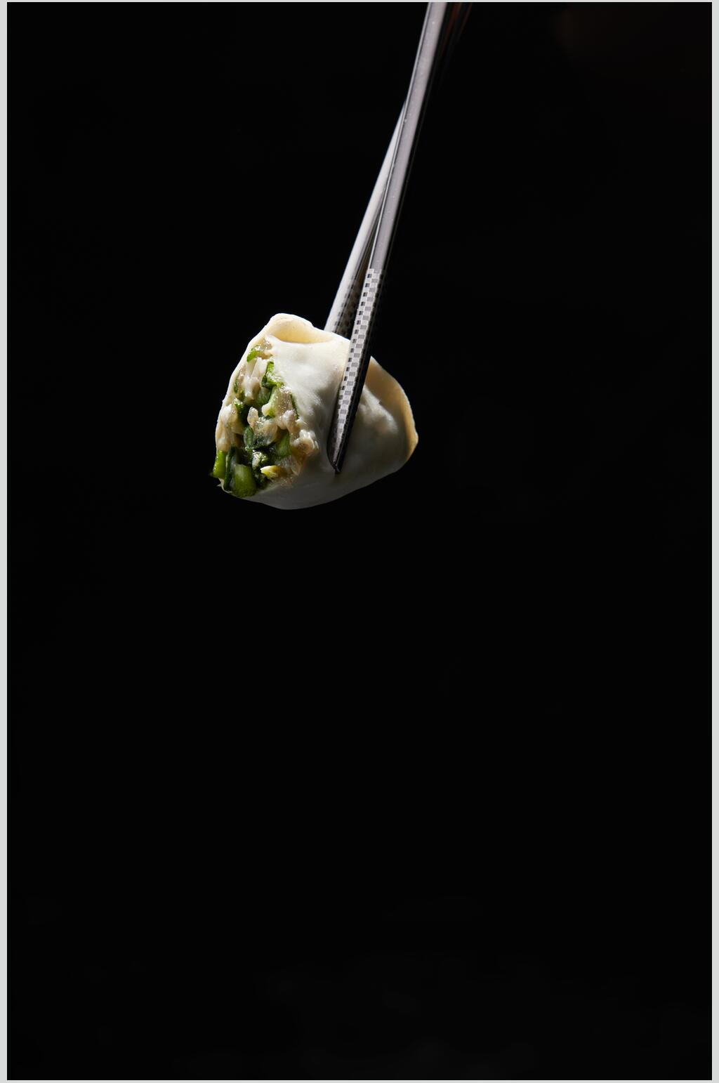筷子木头青菜黑色水饺饺子图片素材