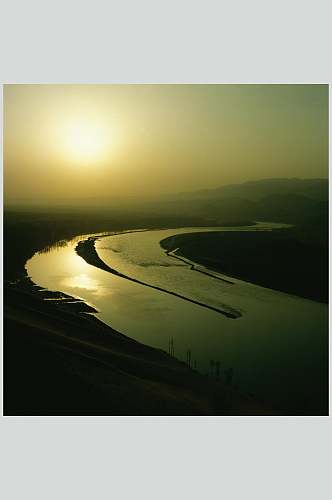 河流湖泊风景山川摄影图