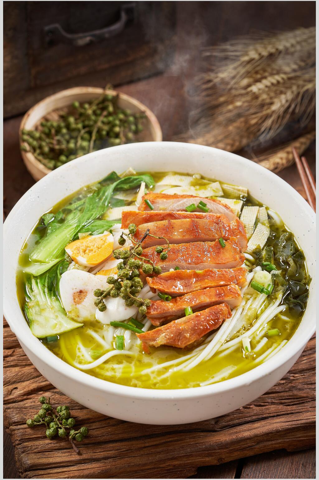 藤椒米线美食摄影图片素材