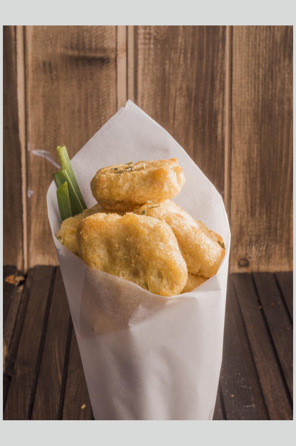 飘香美味酥脆炸鸡腿图片素材