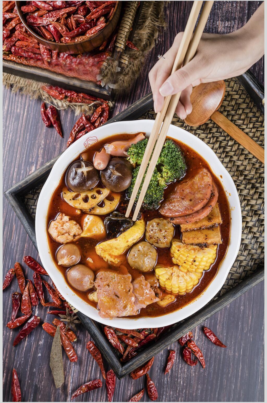 香辣美味麻辣烫套餐图片素材