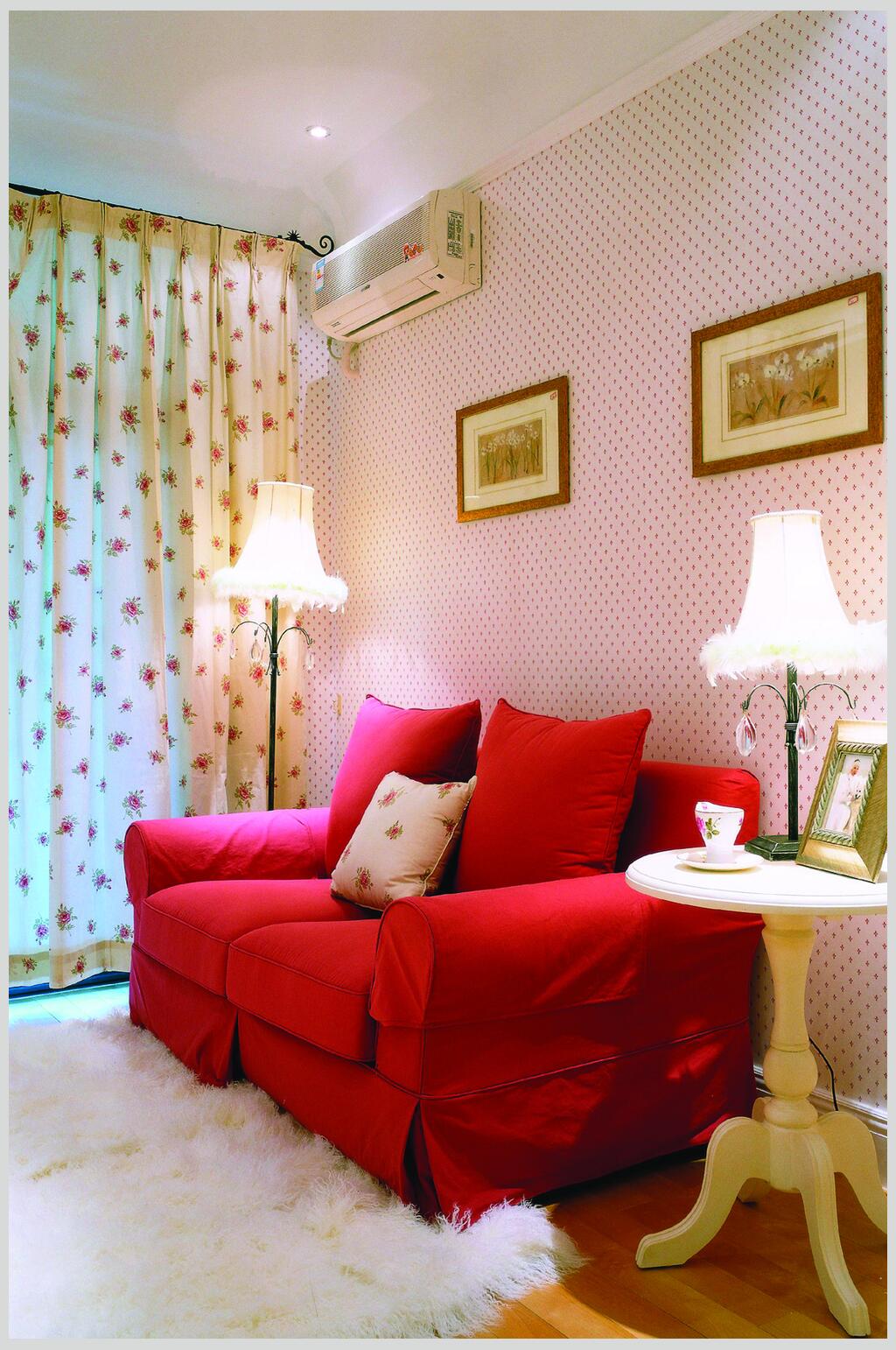 创意红色沙发装潢效果图素材