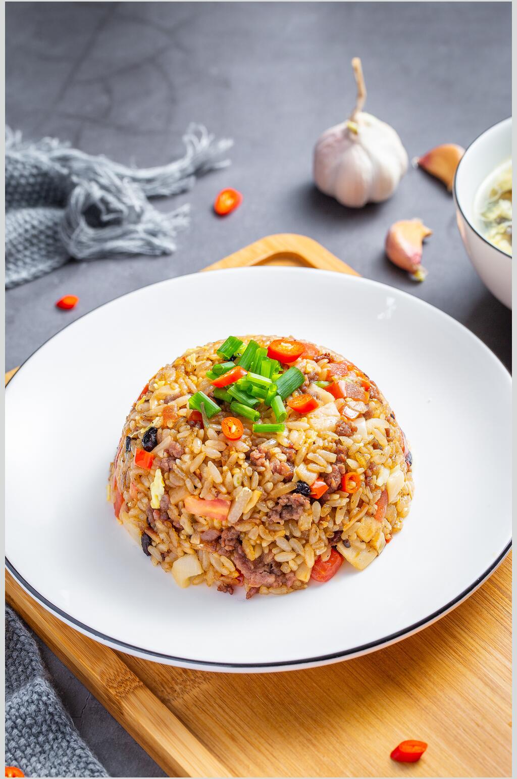 创意香葱辣椒圈炒饭图片素材